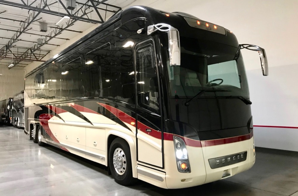 2008 Newell P2000i 4slide Bath & 1/2 Arizona Luxury Coach