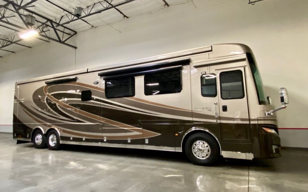 2019 Newmar London Aire