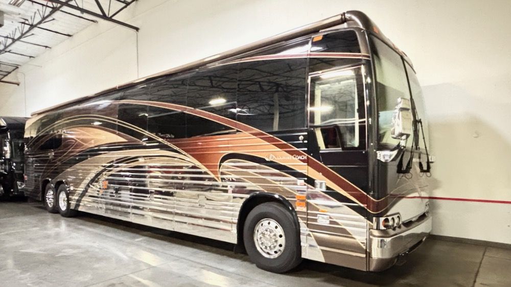 Image Description of "2006 Prevost Country Coach XLII2S".