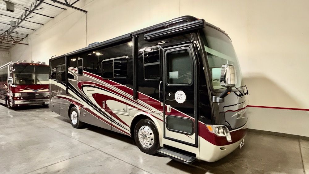Image Description of "2015 Tiffin Allegro Breeze".